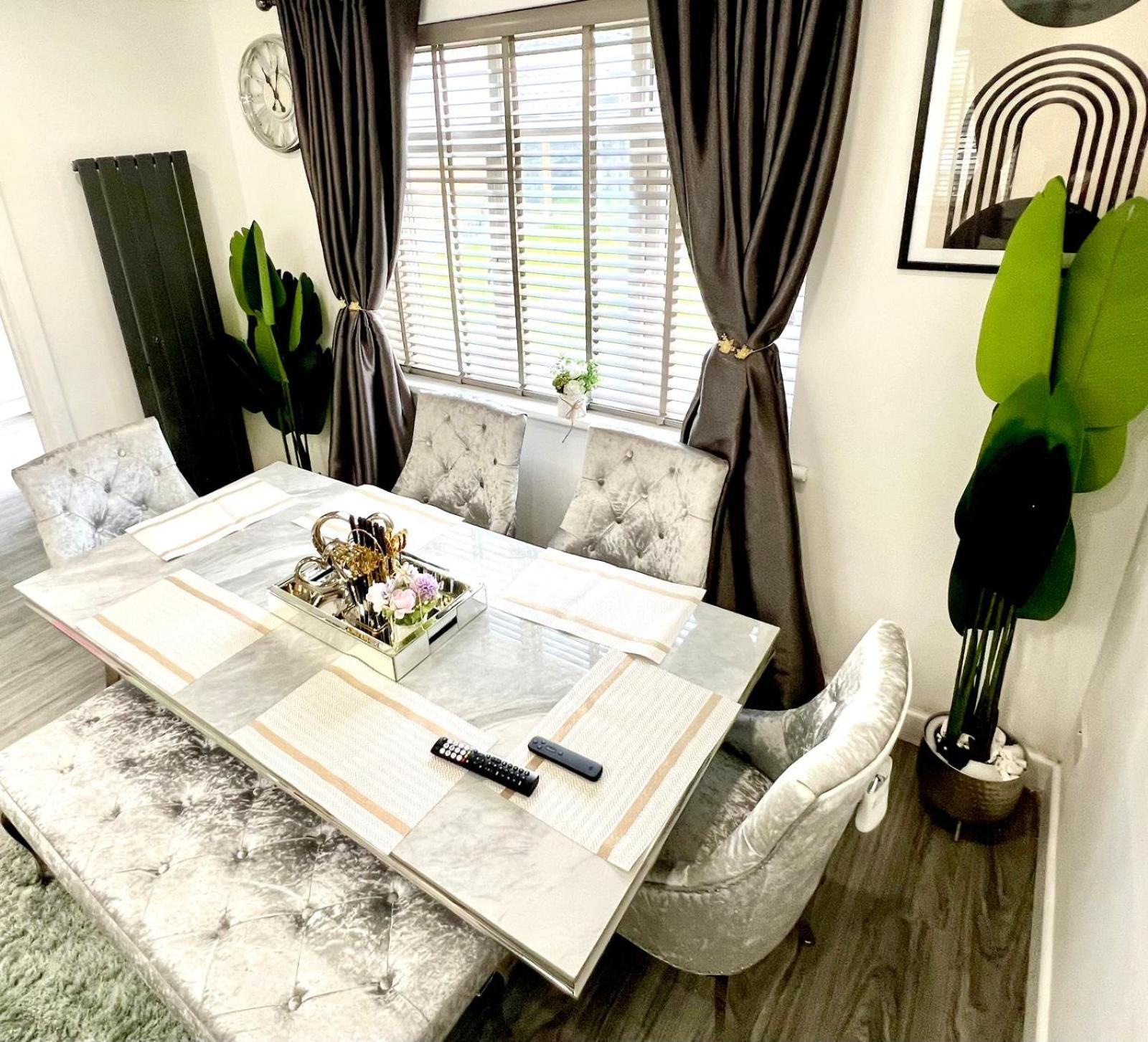 Home Away From Home Bury  Bagian luar foto
